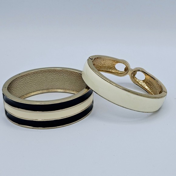 Bangle Bracelet Vintage Black Cream Enamel Set of Two Striped Open Link Clamper - Picture 4 of 9